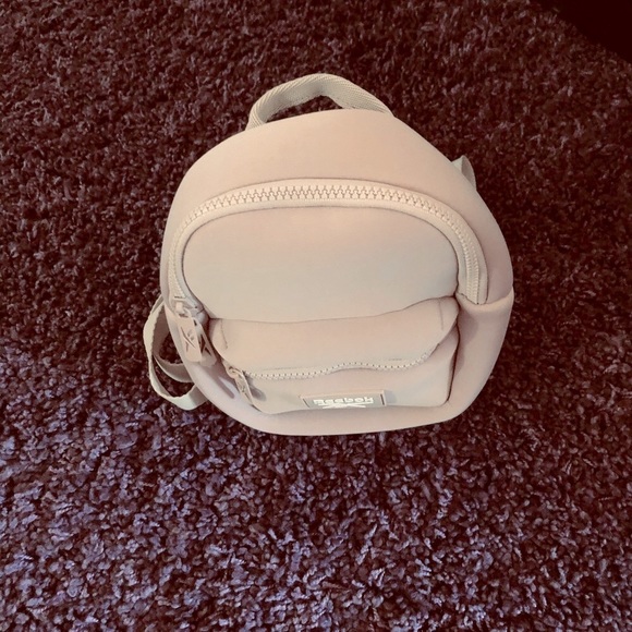 Small Padded Reebok Backpack Dusty Pink - Picture 4 of 7